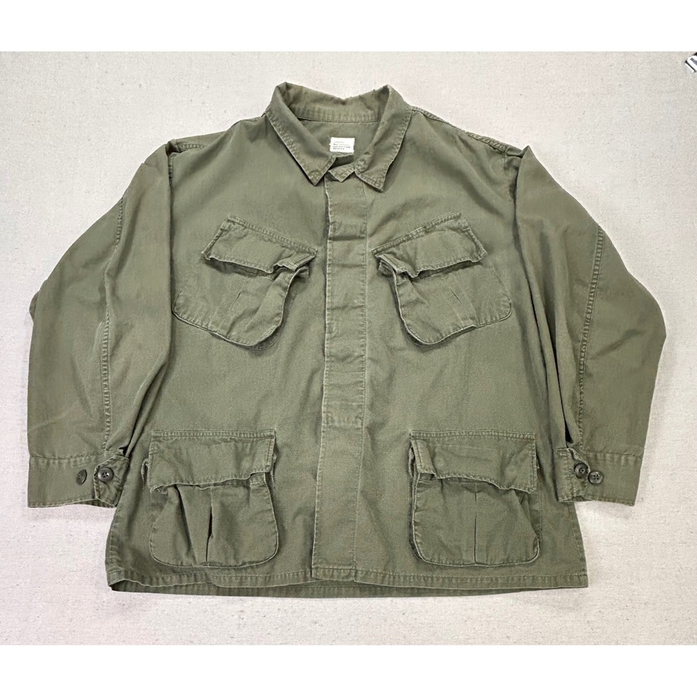 Vintage US Military OG-107 Ripstop Cotton Jungle Field Jacket Large Short 1969